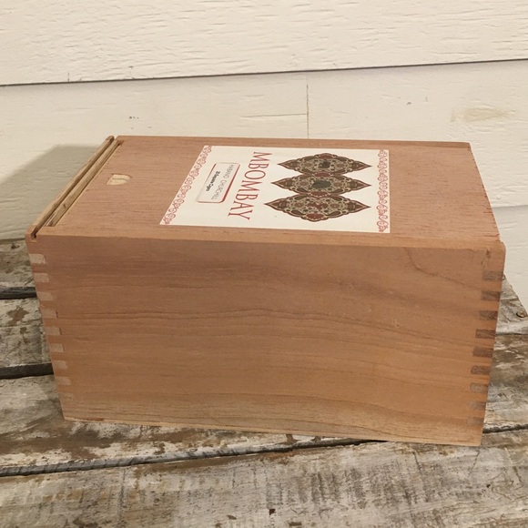 🧳3/$20🧳 MBOMBAY WOOD CIGAR BOX - Picture 5 of 6